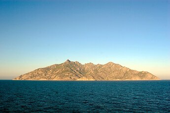 Montecristo_islet